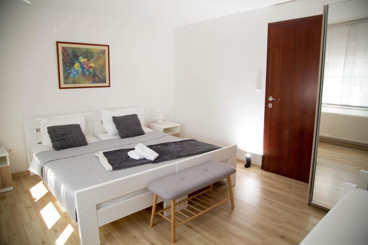 Apartmani Baotic Zupanja Exterior photo